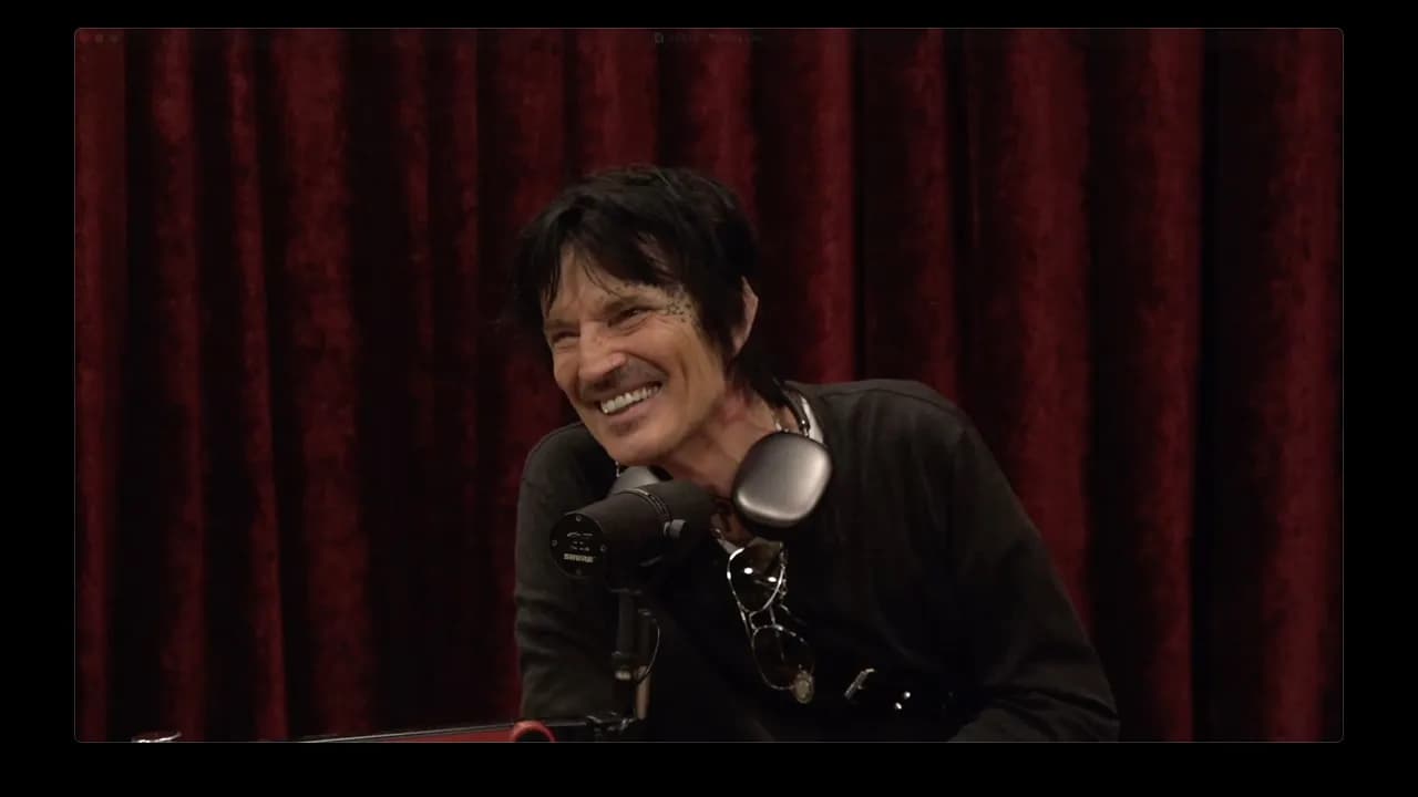 Joe Rogan Experience #2520 - Tommy Lee